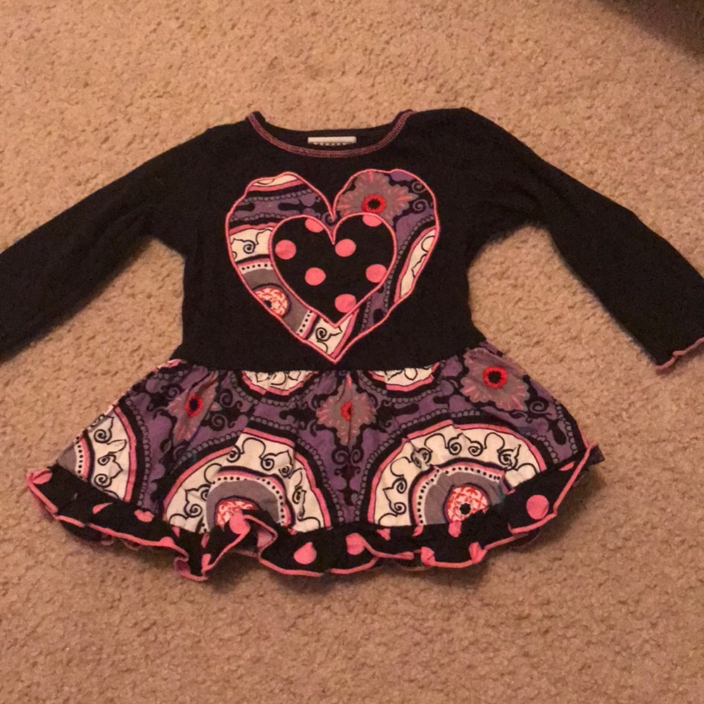 Ann Loren boutique heart appliqué long sleeve